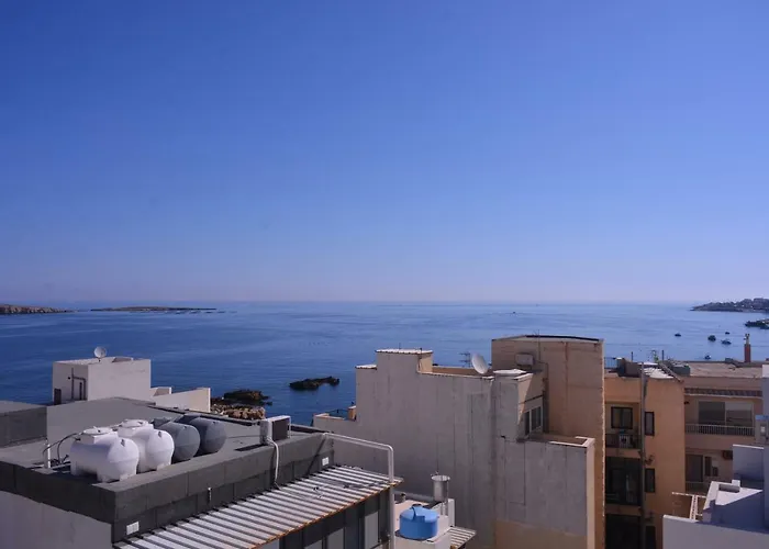 D Bay Apartments